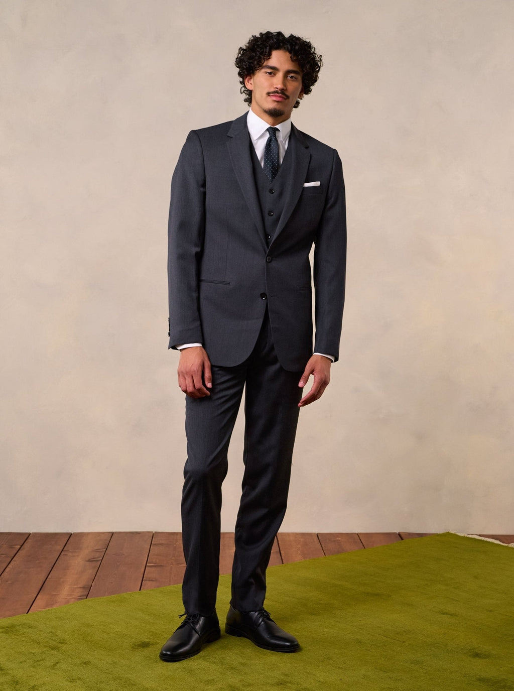 Smeeshu Charcoal Suit – Men's Merino Wool 2-Piece Suit